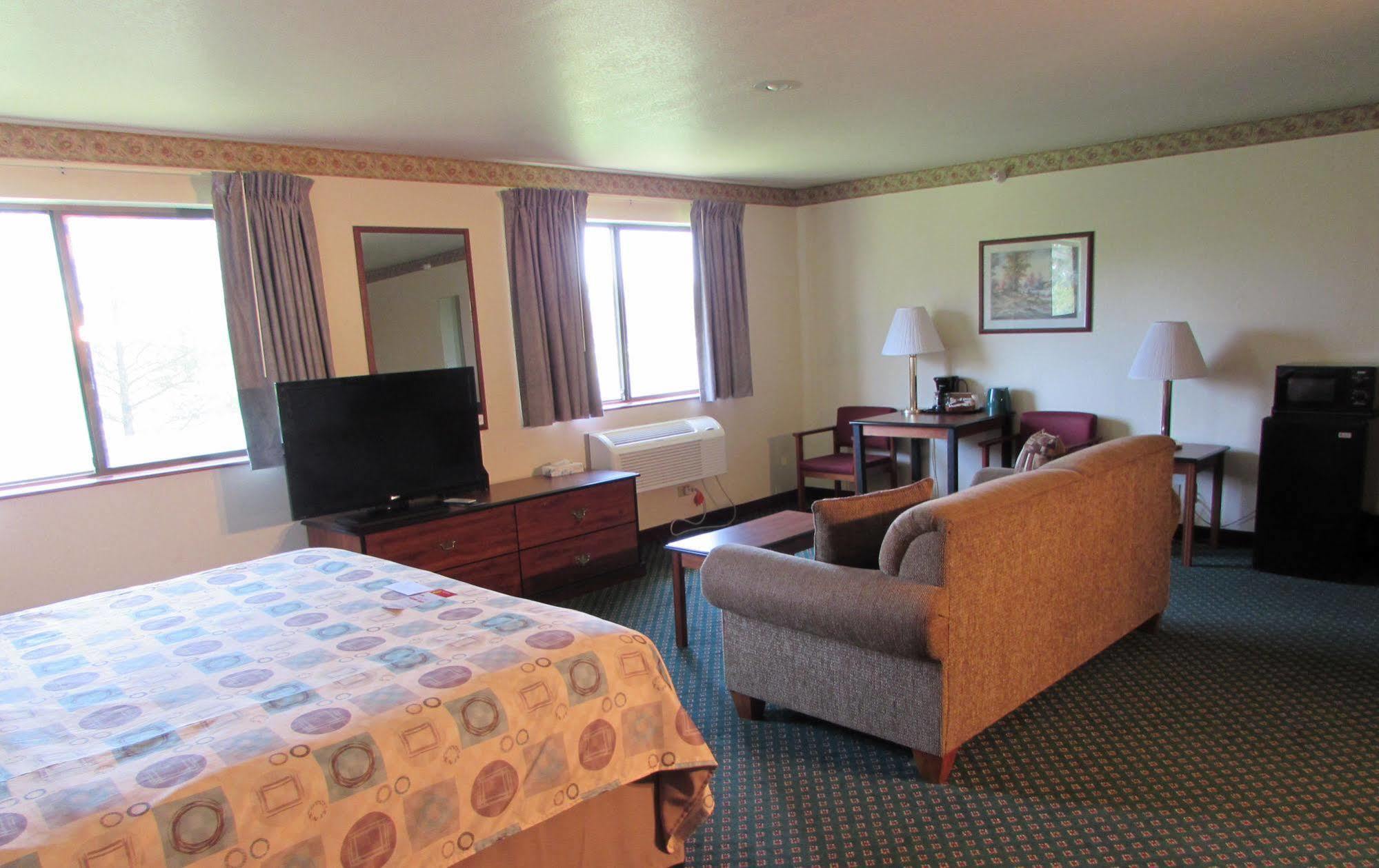 Super 8 By Wyndham Omaha Eppley Airport/Carter Lake Exterior photo